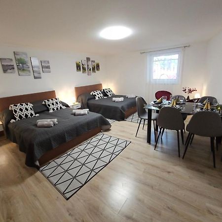 Holiness Apartmanok Szeged Eksteriør bilde