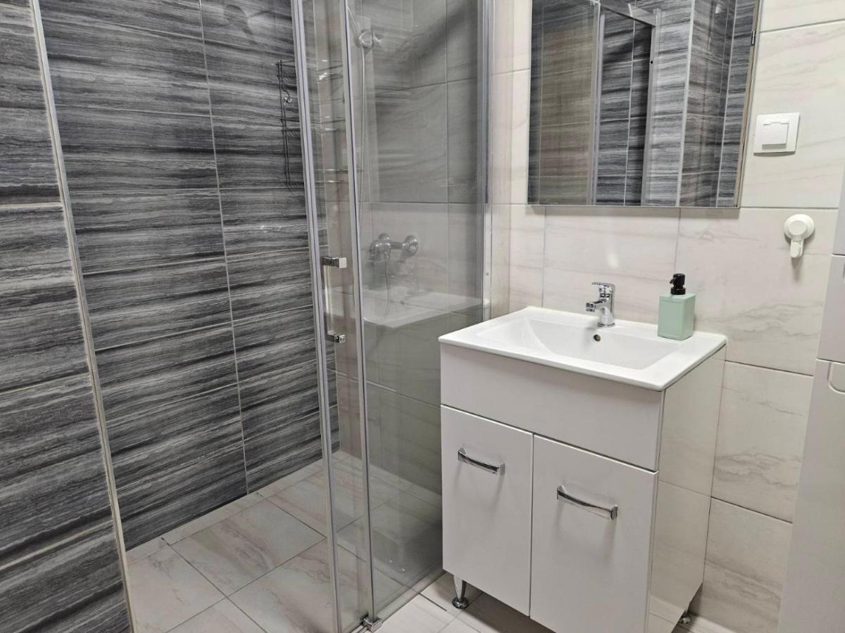 Holiness Apartmanok Szeged Eksteriør bilde