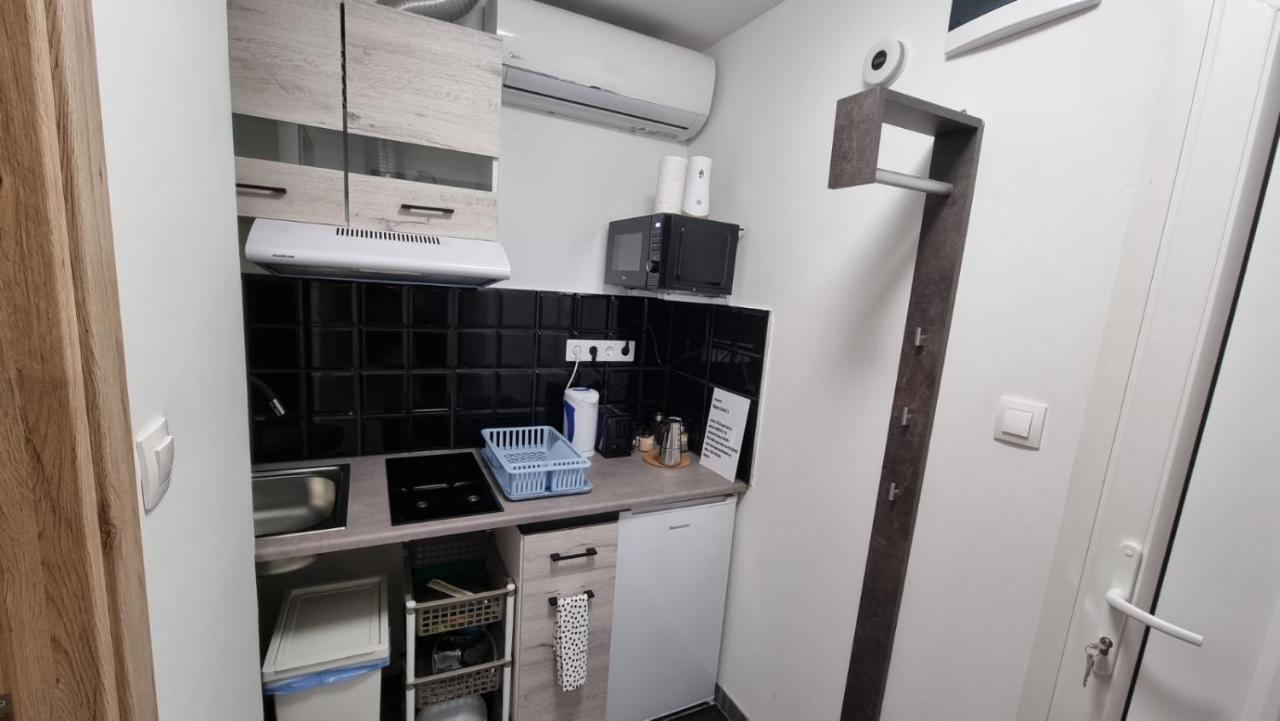 Holiness Apartmanok Szeged Eksteriør bilde