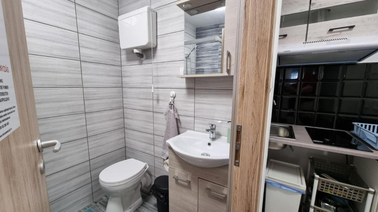 Holiness Apartmanok Szeged Eksteriør bilde