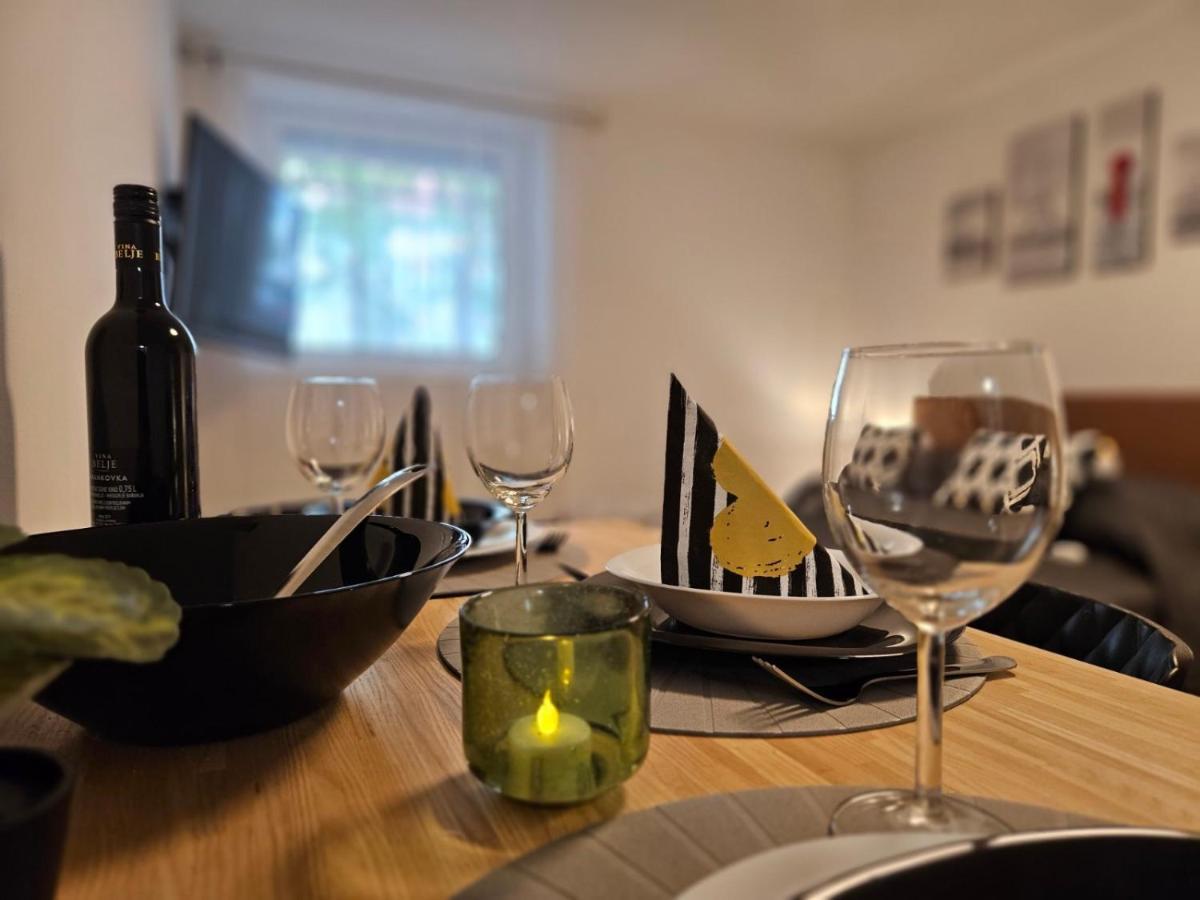 Holiness Apartmanok Szeged Eksteriør bilde
