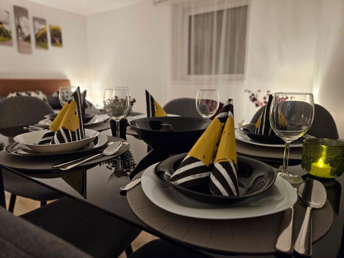 Holiness Apartmanok Szeged Eksteriør bilde