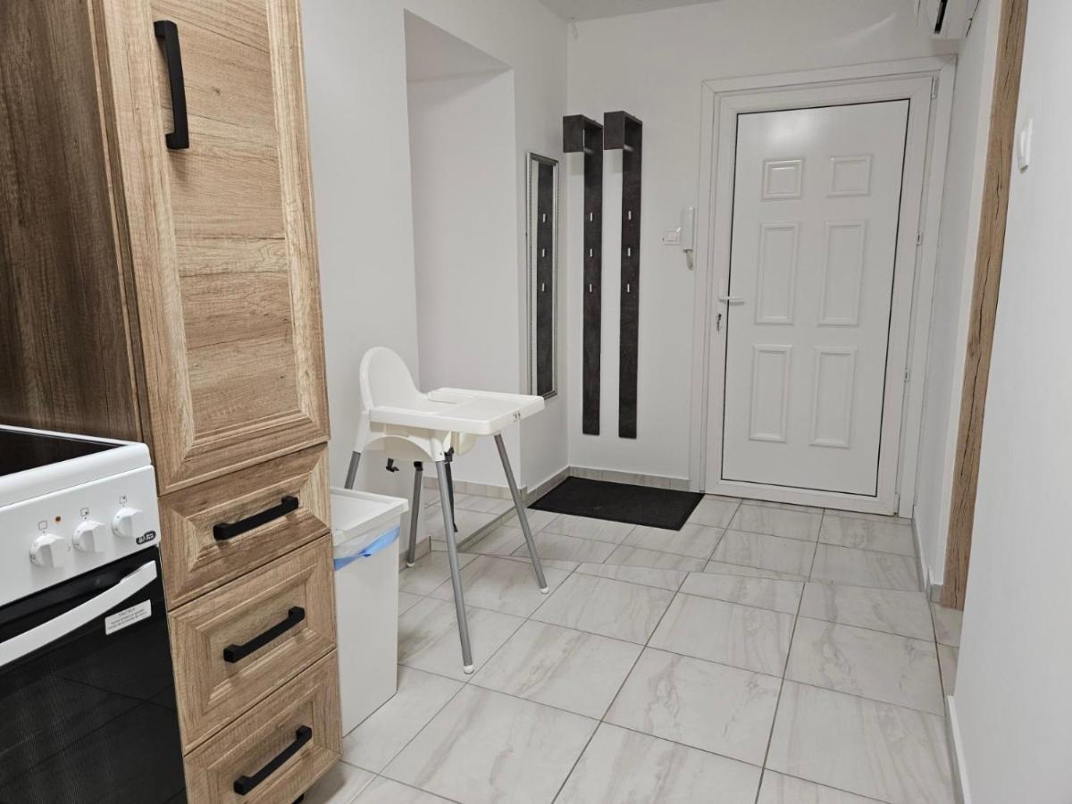 Holiness Apartmanok Szeged Eksteriør bilde