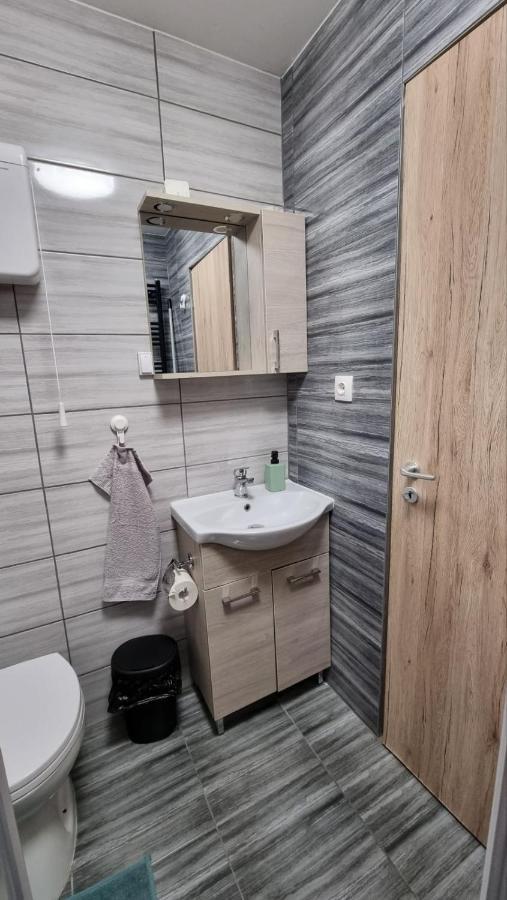 Holiness Apartmanok Szeged Eksteriør bilde