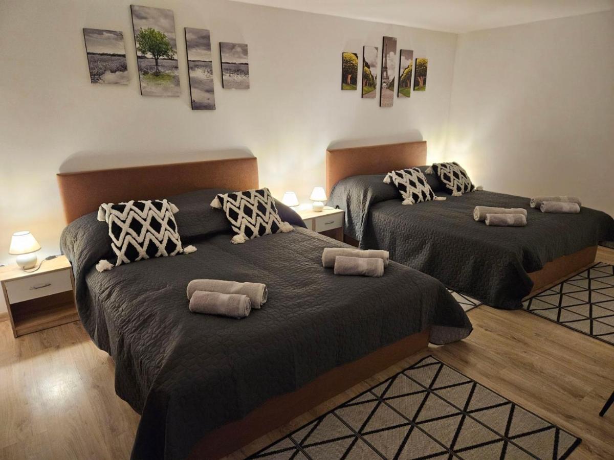 Holiness Apartmanok Szeged Eksteriør bilde